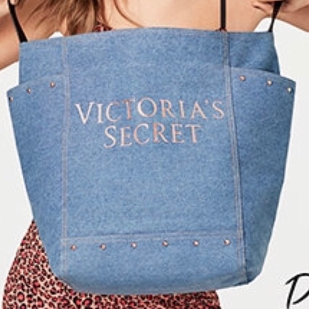 💕GREAT GIFT💕VICTORIA’S SECRET DENIM TOTE💕NWT